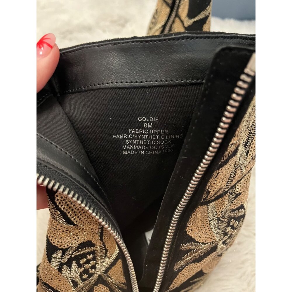 Steve Madden Woman’s Size 8 Boots - Picture 4 of 4